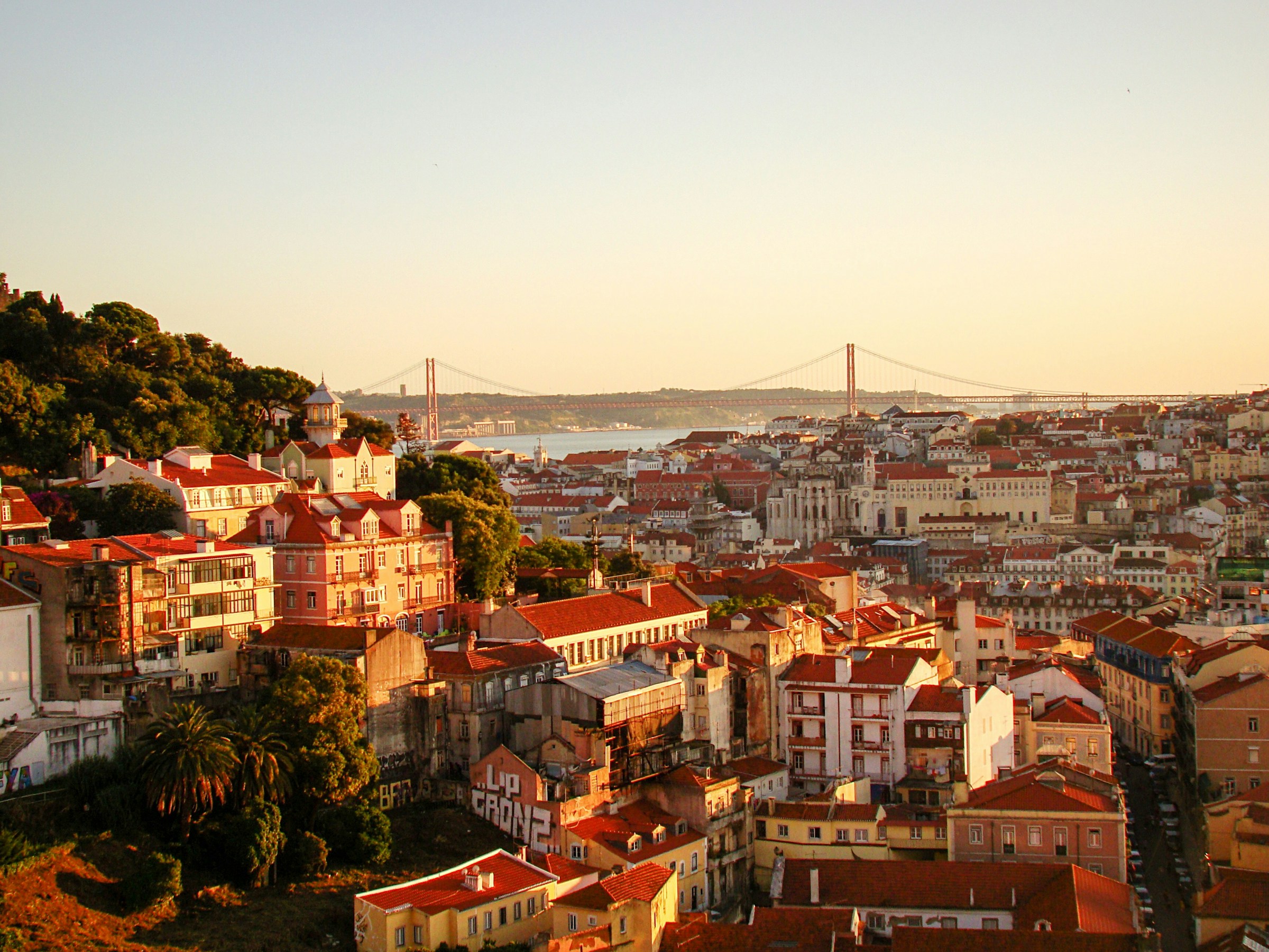Signature Portugal | Among the Whitewashed Hills
